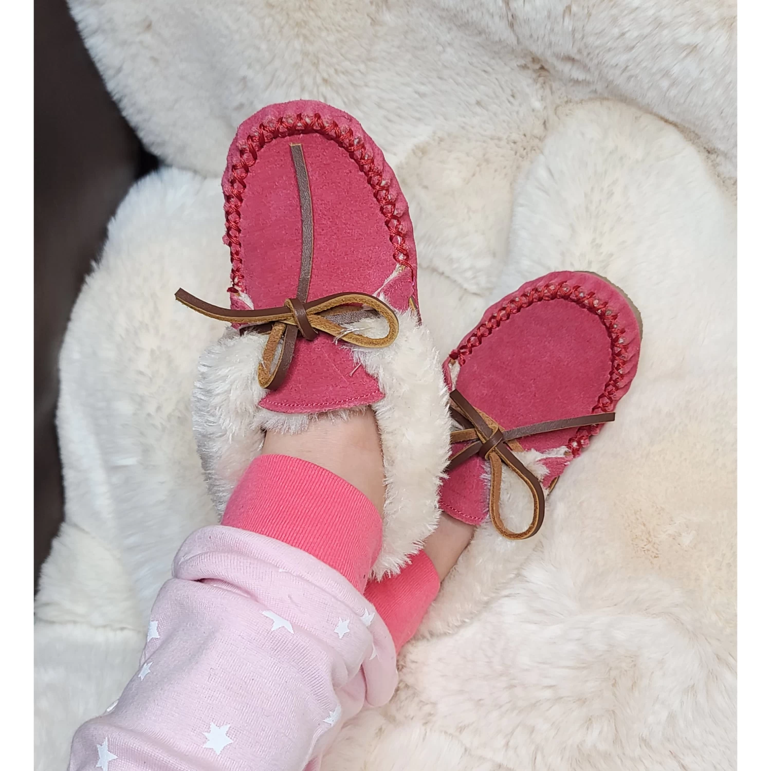Minnetonka Pink Suede "Charley" Children's Slippers 1 Minnetonka Pink Suede "Charley" Children's Slippers