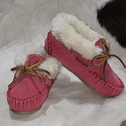 Minnetonka Pink Suede "Charley" Children's Slippers 14 Minnetonka Pink Suede "Charley" Children's Slippers -Ariat Store pinkminn3